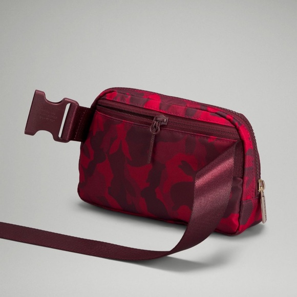 New year everywhere belt rabbit all over print , red multi - Picture 2 of 8